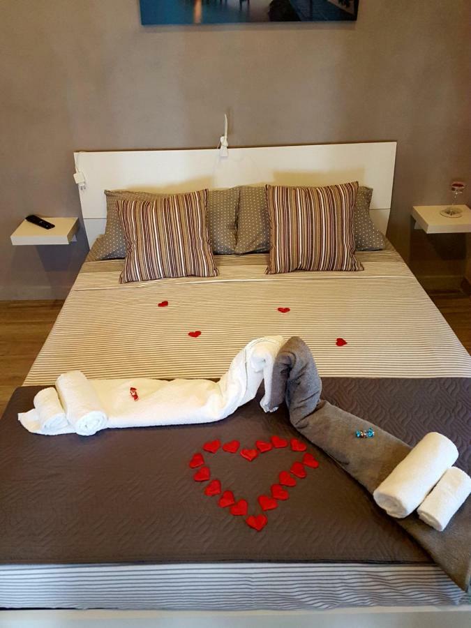 B&B A Maronn Ro'Carmin Napoli Bagian luar foto