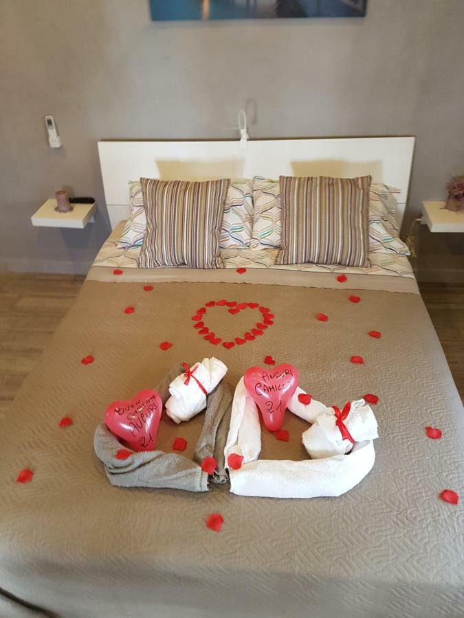 B&B A Maronn Ro'Carmin Napoli Bagian luar foto